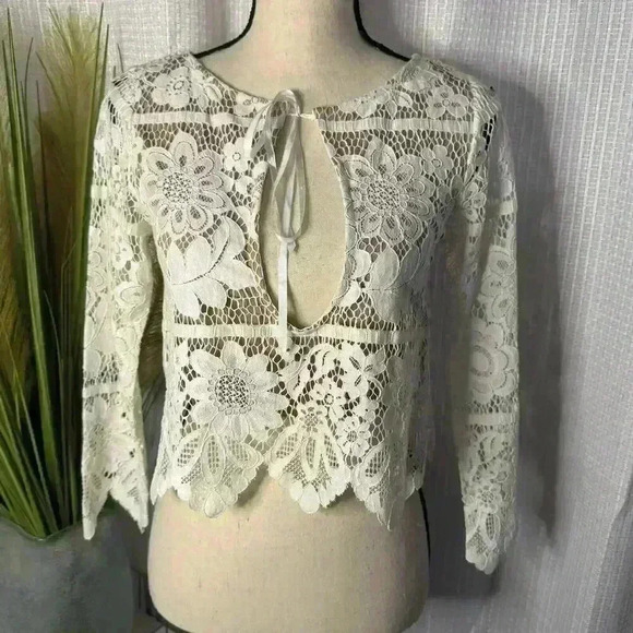 FOR LOVE & LEMONS Cropped Lace Blouse Keyhole White Nude Size XS EXCELLENT - Picture 1 of 10
